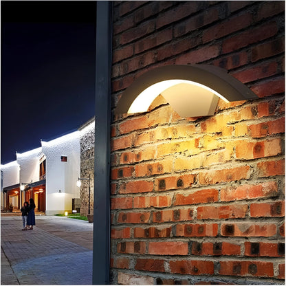 Applique Murale Extérieure avec Détecteur de Mouvement - LumiGuard
