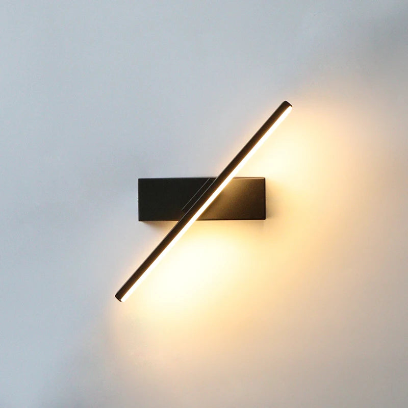 AuroLite - Lampada da Parete LED Orientabile dal Design Moderno