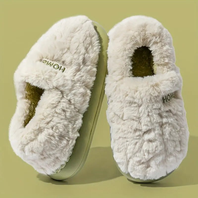 Chaussons Chauffants Micro-Ondables en Fausse Fourrure - Confort Optimal