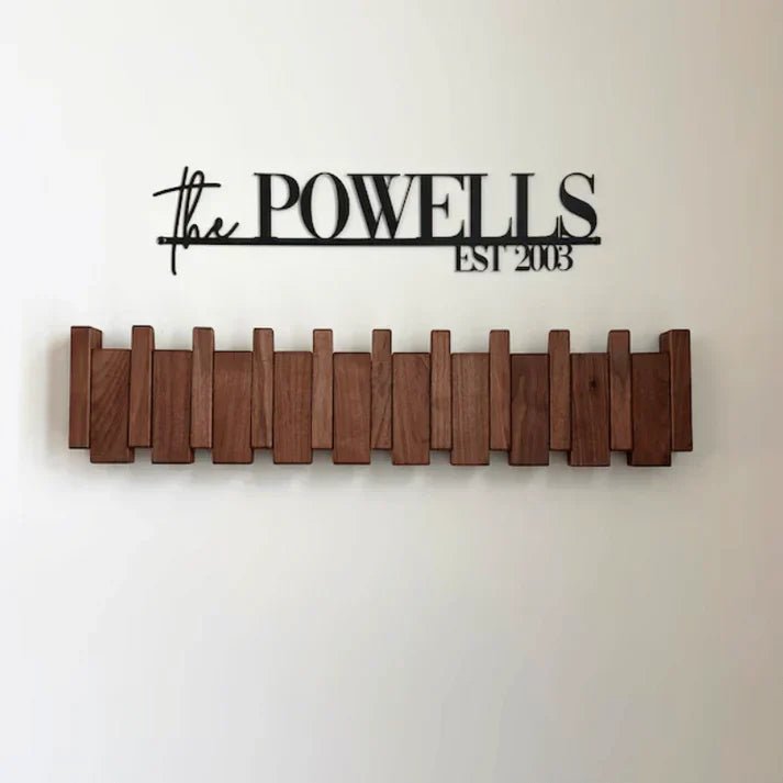 Elegante Appendiabiti in Legno a Forma di Pianoforte con Ganci Resistenti