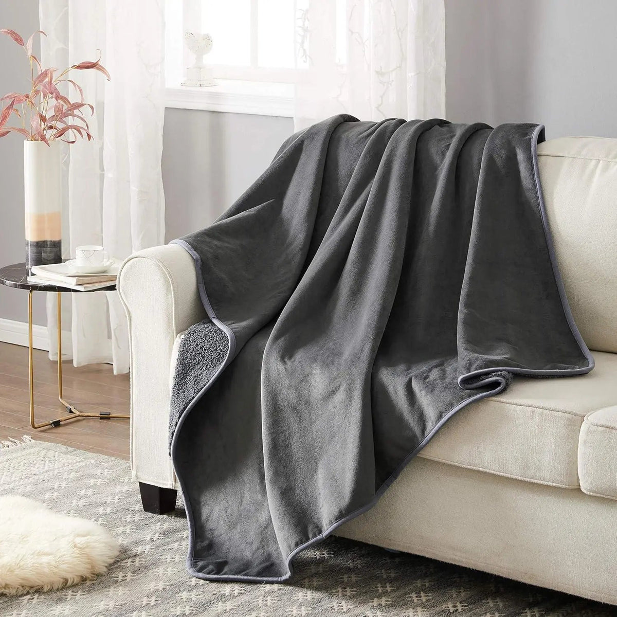 Couverture Bebe Réversible en Flanelle et Sherpa Douce
