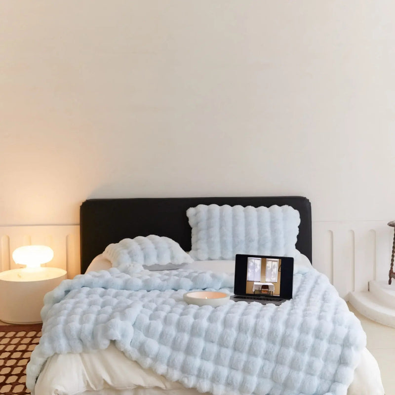 Couverture Polaire Réversible SnuggleSoft - Chaleur Toute l'Année