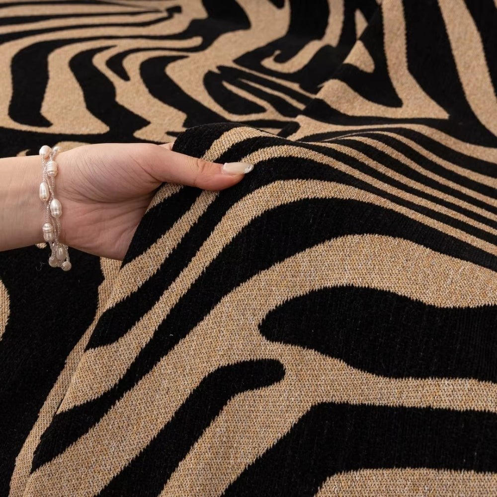 Copridivano in ciniglia zebrata - Eleganza moderna e protezione