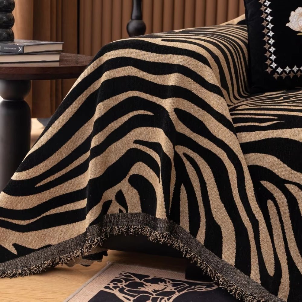 Copridivano in ciniglia zebrata - Eleganza moderna e protezione