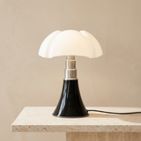 Lampada da Tavolo a Fiore - Illuminazione LED Dimmerabile e Design Elegante