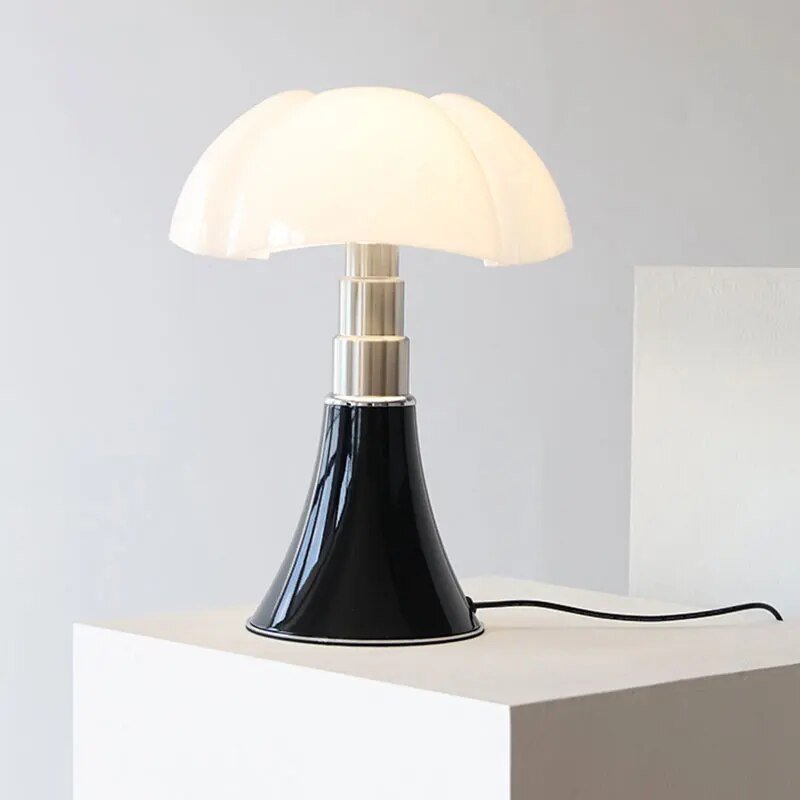 Lampada da Tavolo a Fiore - Illuminazione LED Dimmerabile e Design Elegante