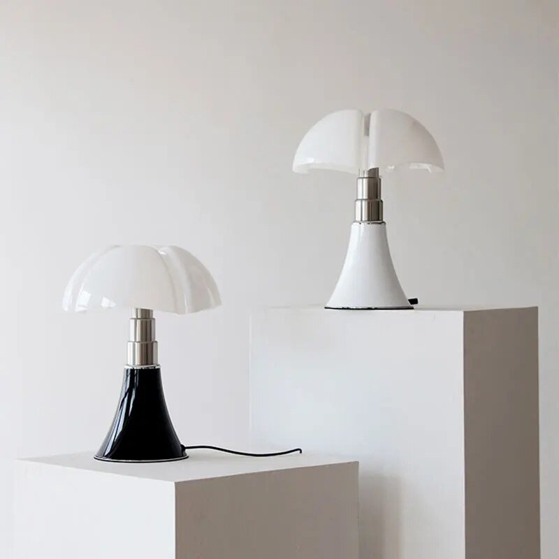 Lampada da Tavolo a Fiore - Illuminazione LED Dimmerabile e Design Elegante