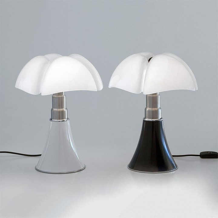 Lampada da Tavolo a Fiore - Illuminazione LED Dimmerabile e Design Elegante