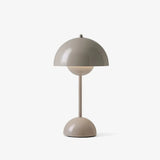 Lampada da tavolo LED Lumora - Design scandinavo e intensità regolabile