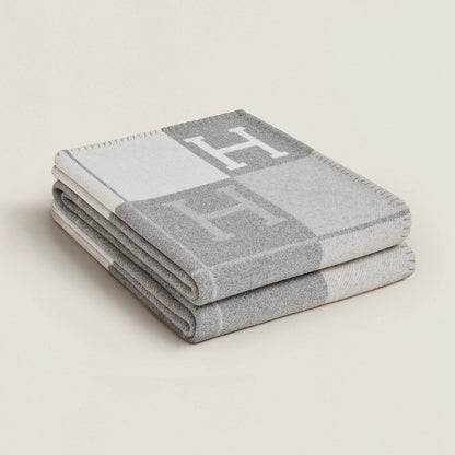 Plaid LuxBlanket en Laine et Cachemire - Douceur et Élégance