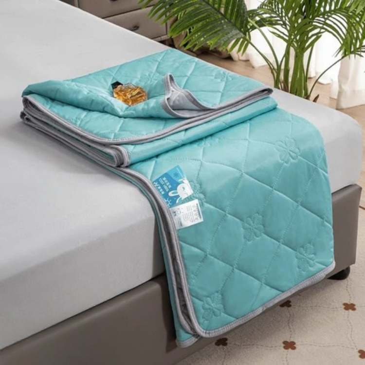 Summer_Breeze_Cooling_Blanket_8