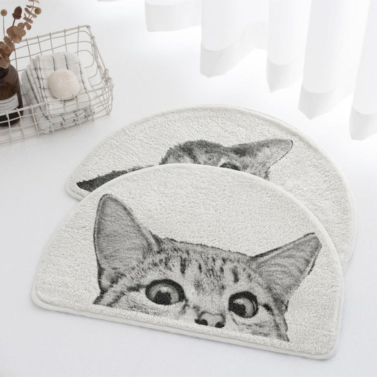 Tapis de Bain Antidérapant Kitty Espion - Doux et Amusant