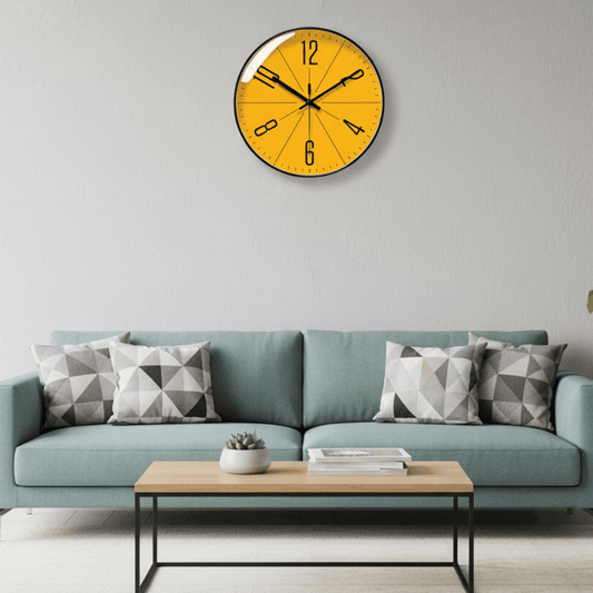 ScandiClock cadre noir cadran orange