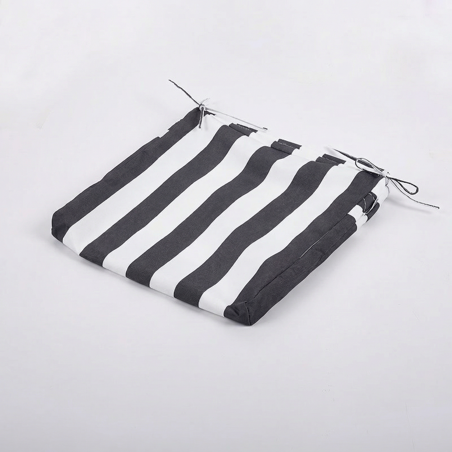 Coussin Rayures noir et blanc